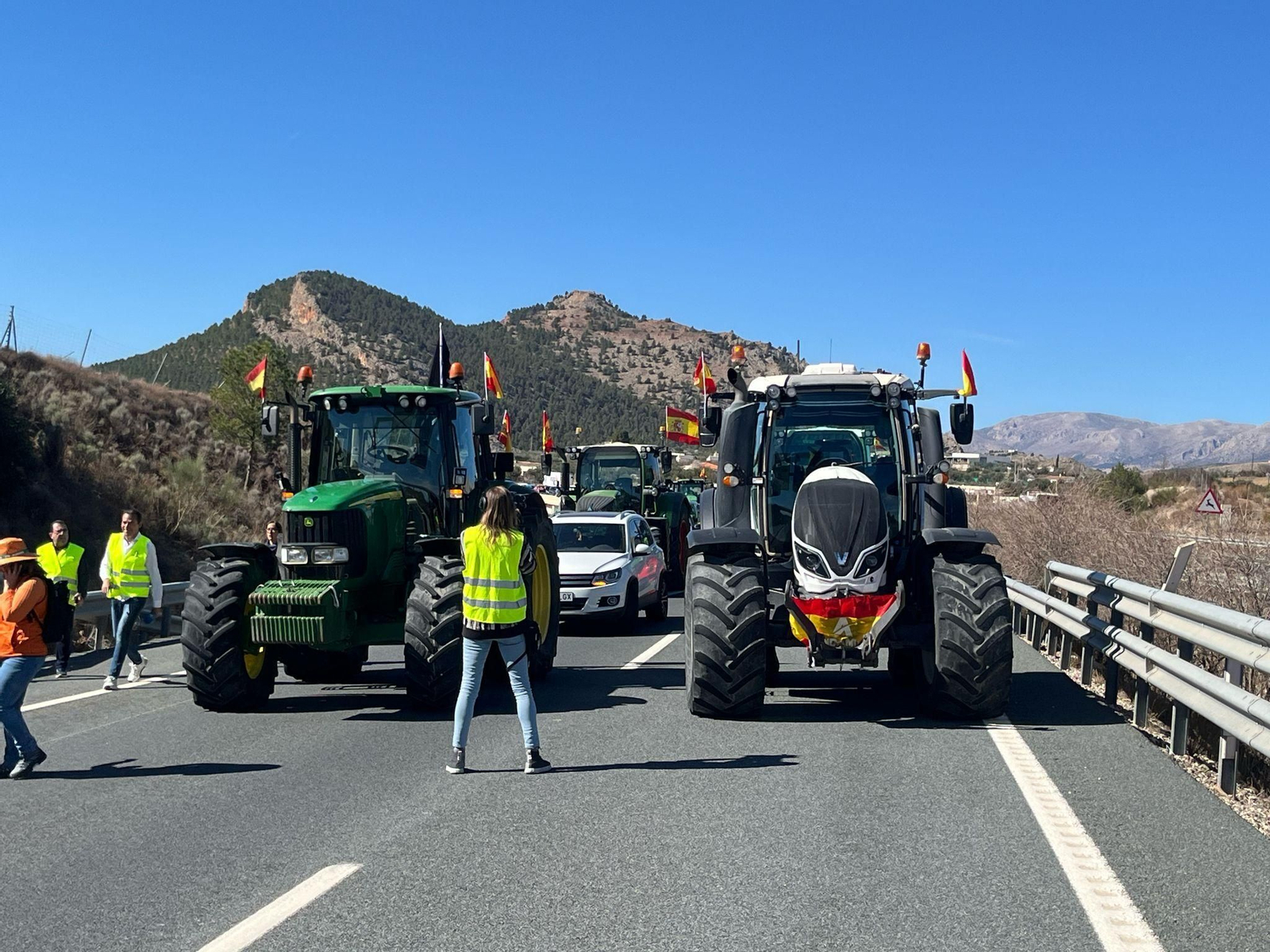Así ha sido la tractorada que ha recorrido la A92N, por la Comarca de los Vélez