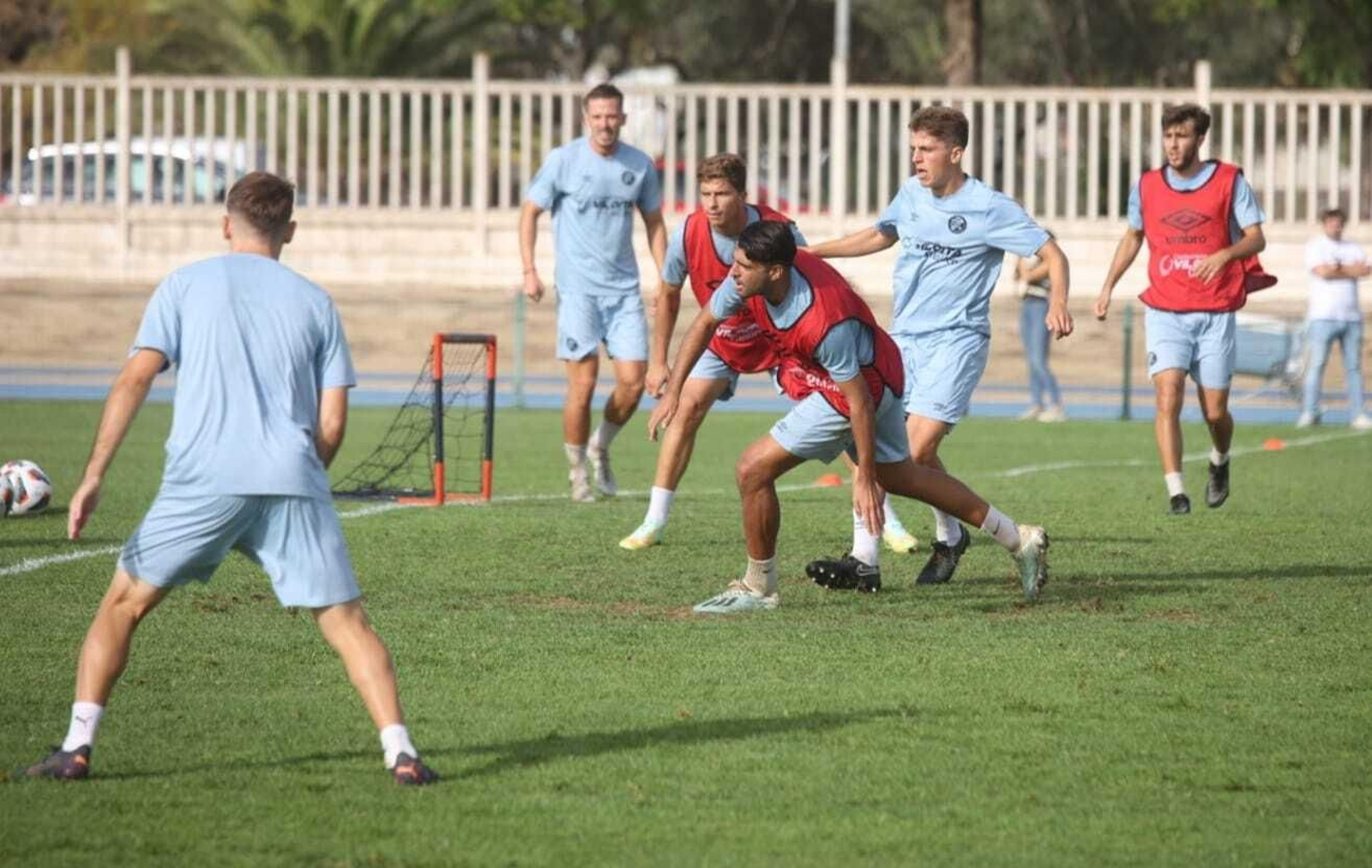 Primer entrenamiento de Francis al frente del Xerez DFC