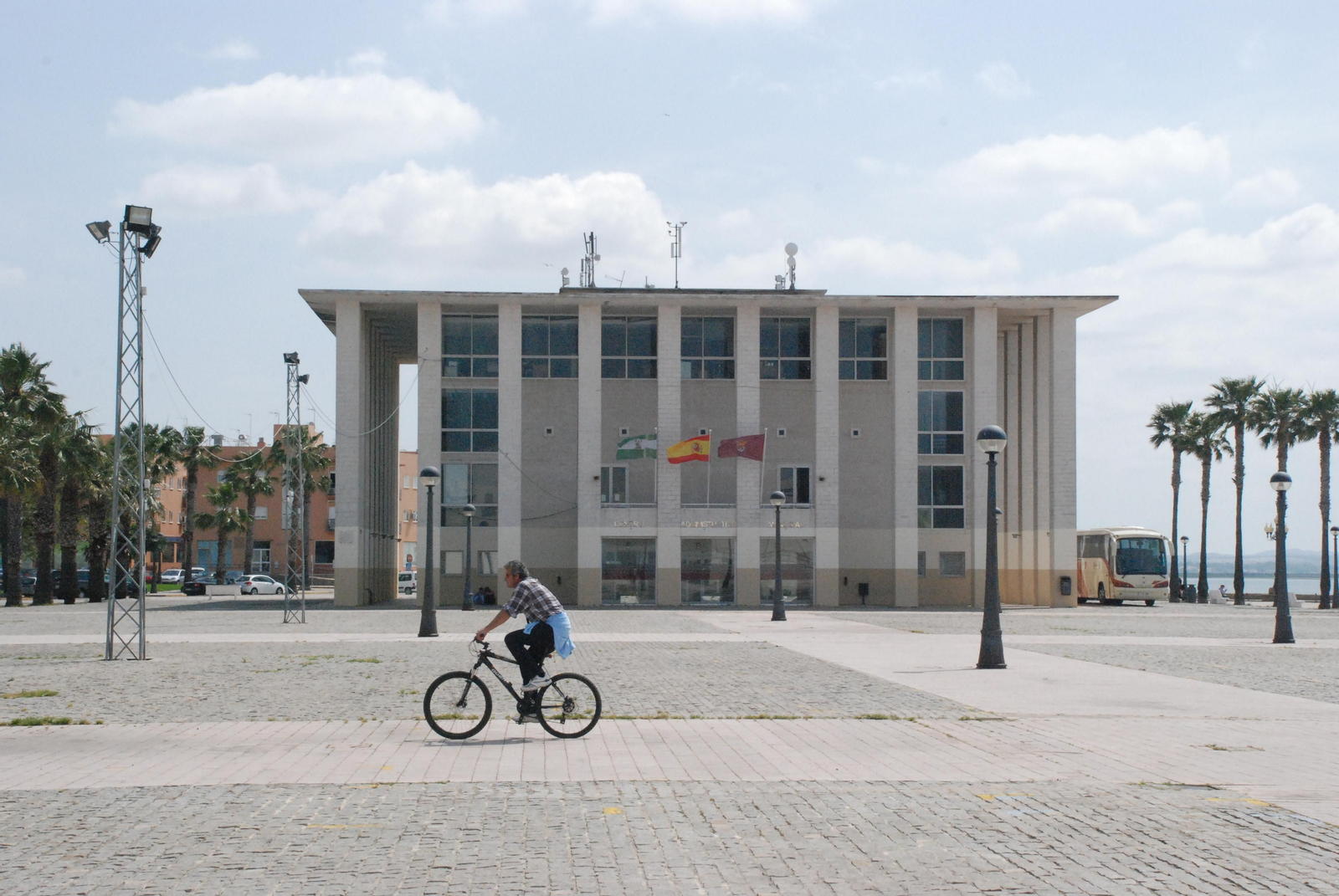 Centro Administrativo Municipal en la Plaza Alberti