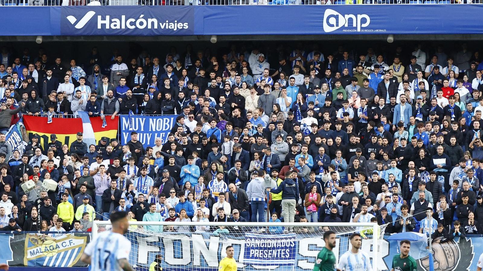 Búscate en La Rosaleda durante el Málaga CF-Racing de Ferrol