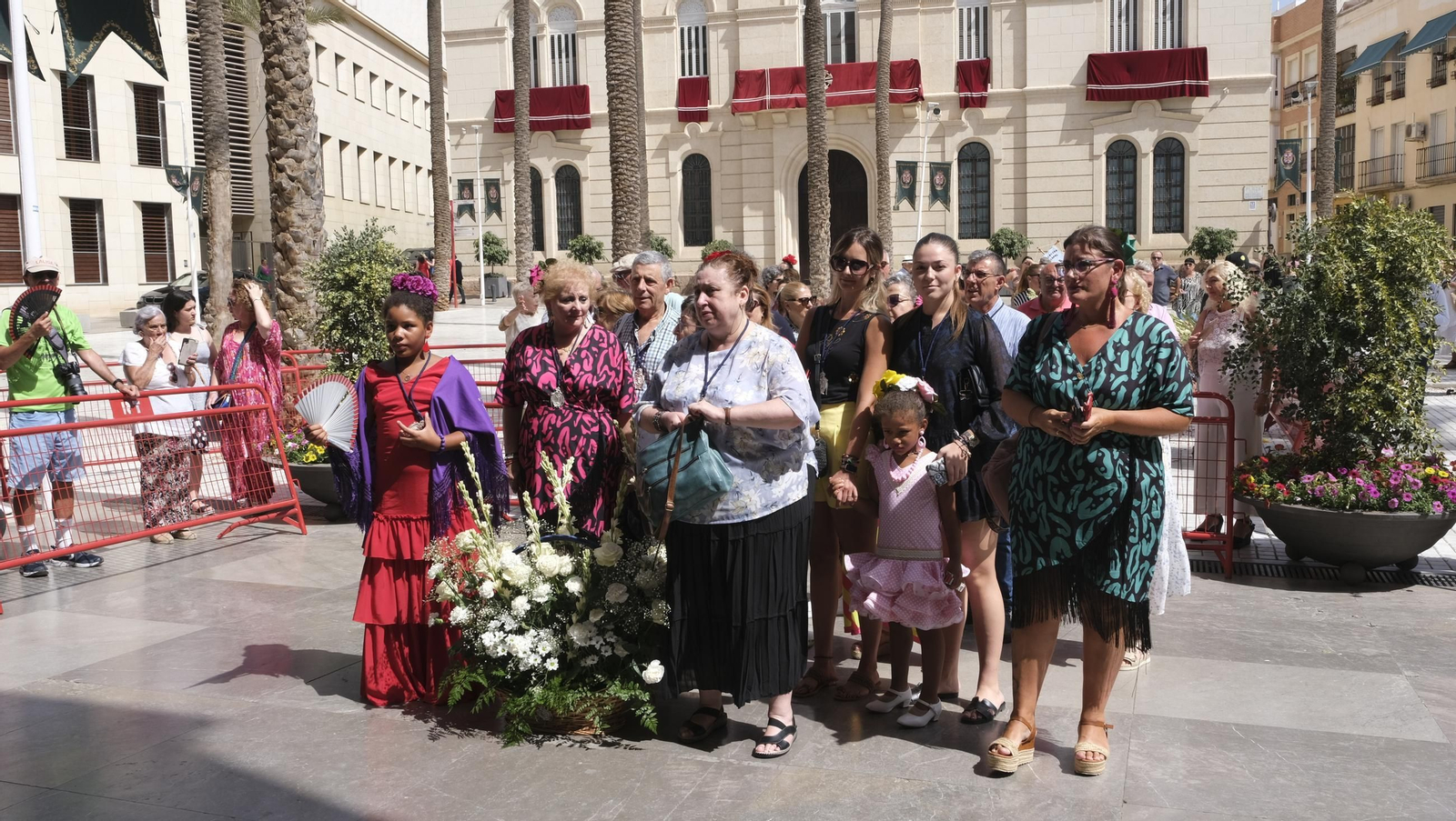 Ofrenda floral a la Virgen del Mar en la Feria de Almería 2024, en imágenes