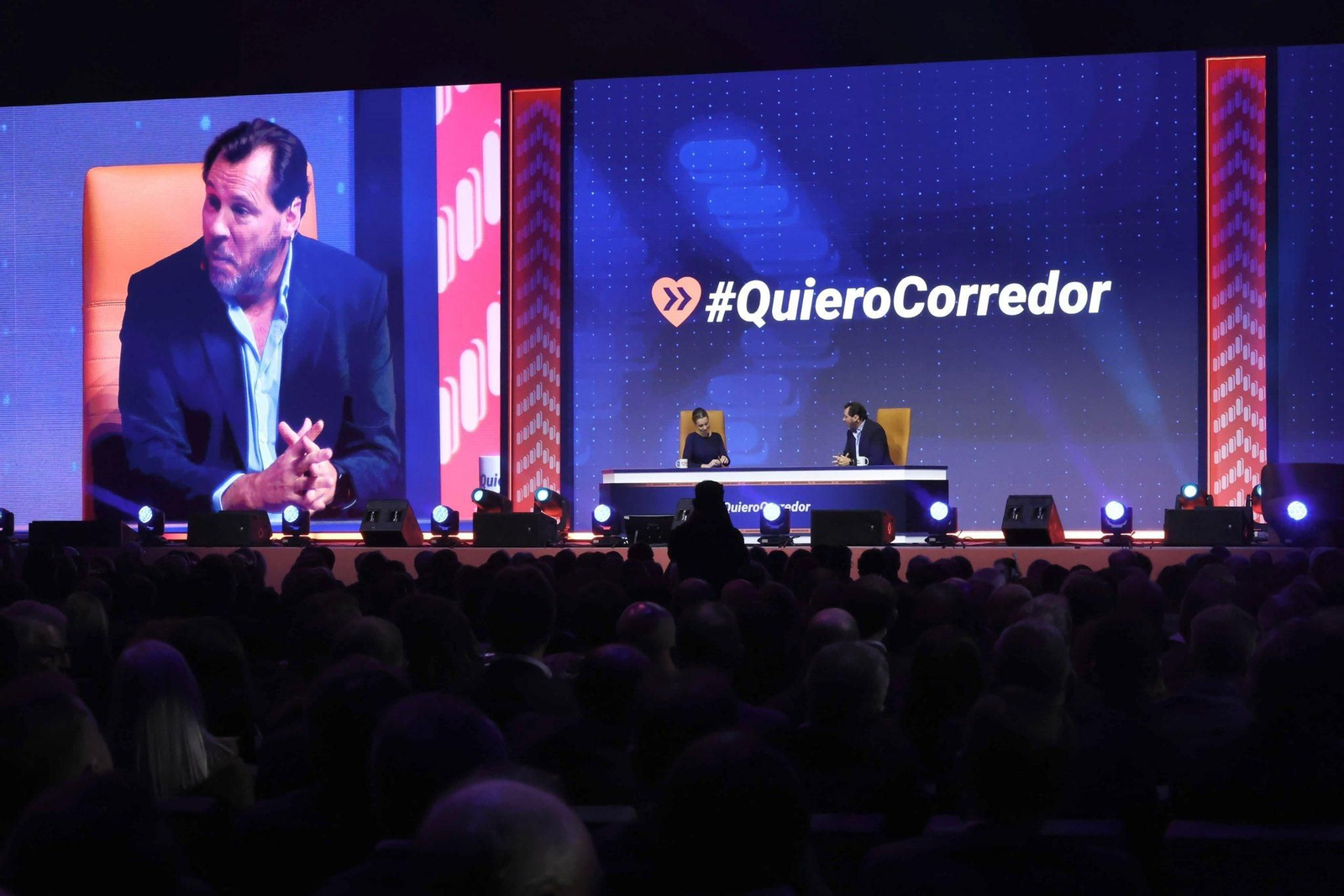 El ministro Óscar Puente en el Encuentro Empresarial de Quiero Corredor en Valencia