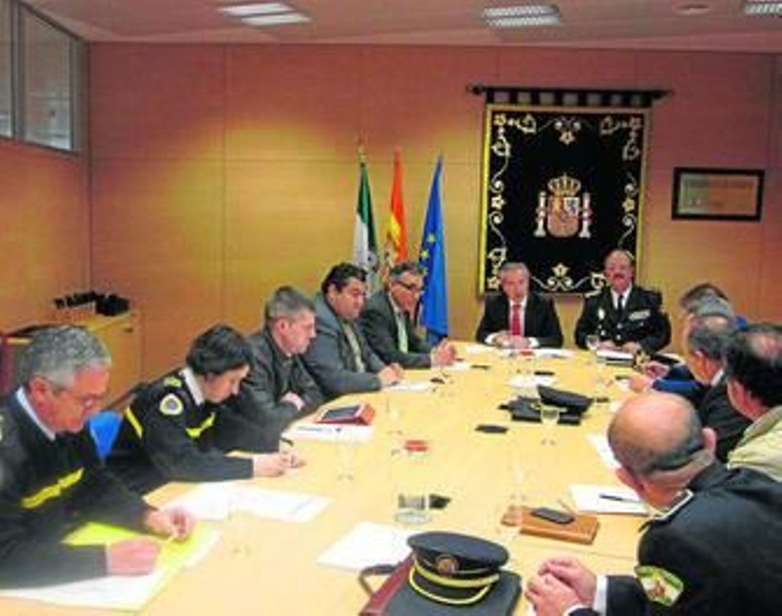 Imagen de la reunión celebrada ayer preparatoria de la seguridad en la Semana Santa de Jerez.