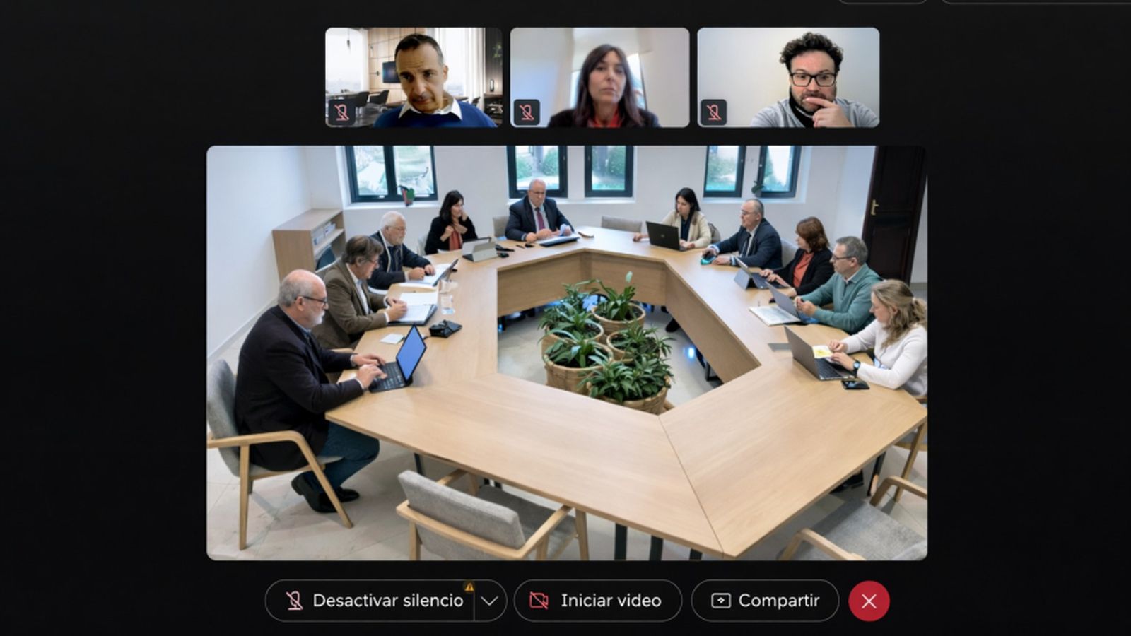 Un momento del consejo de gobierno extraordinario de la UCO.
