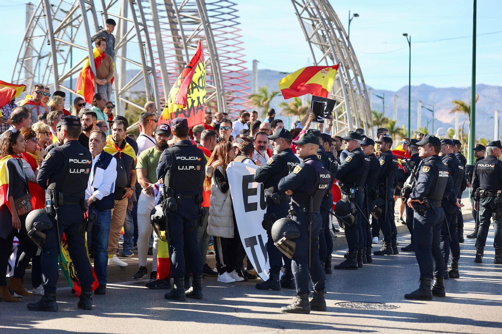La protesta contra la amnistía en Málaga, en fotos