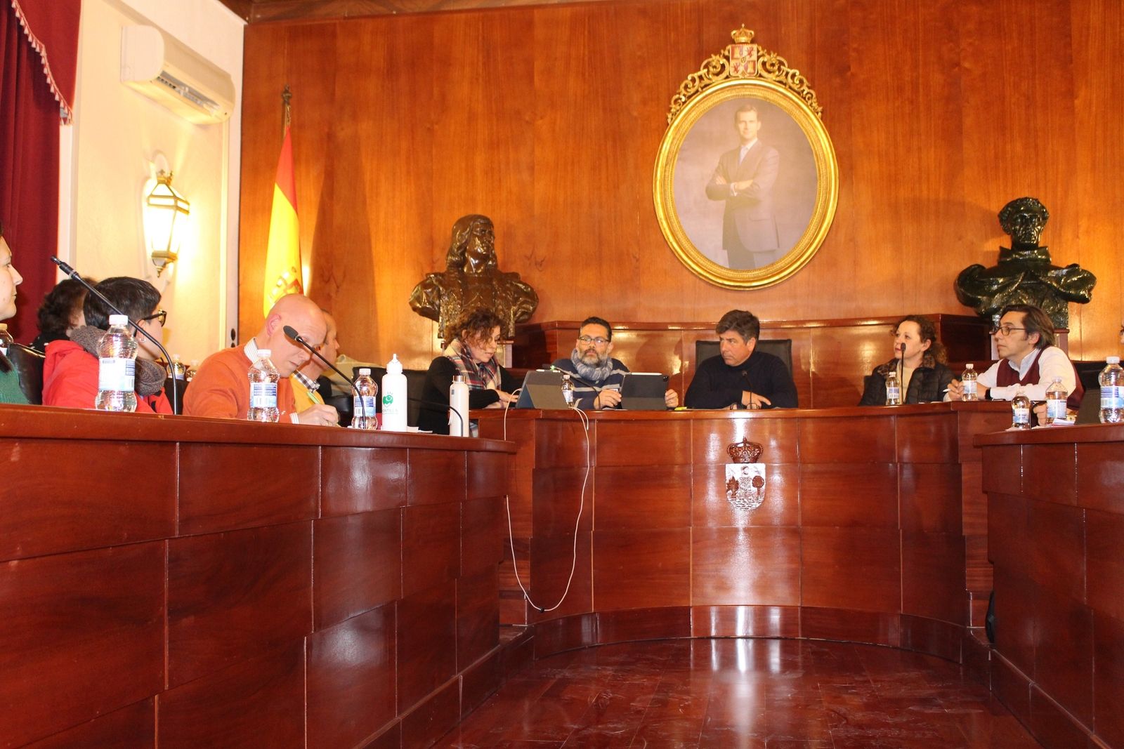 Un momento de la sesión plenaria celebrada en el Ayuntamiento de Montilla.
