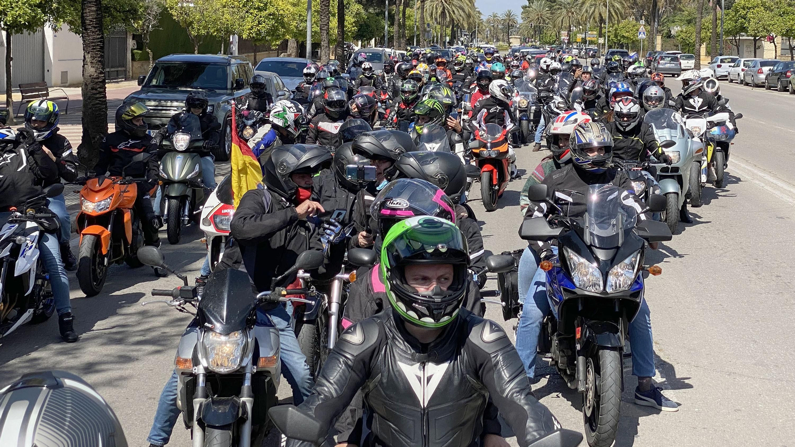 Imágenes del ambiente motero en Jerez