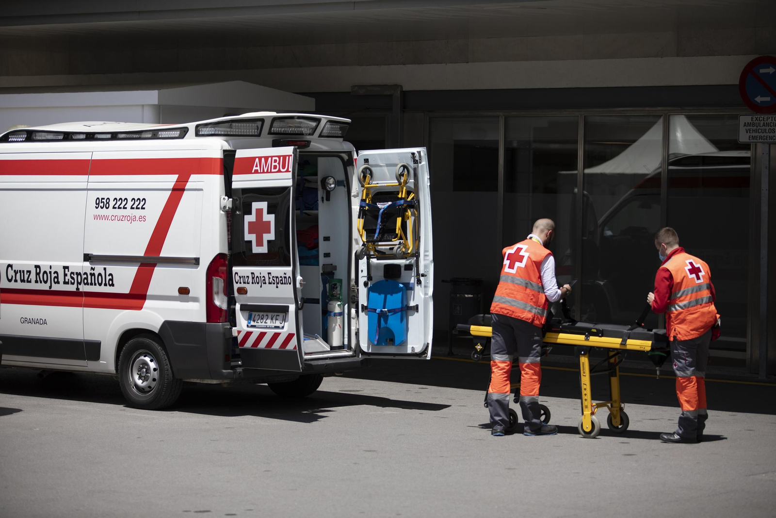 Coronavirus en Granada: plantas y UCI siguen con el alivio de pacientes Covid