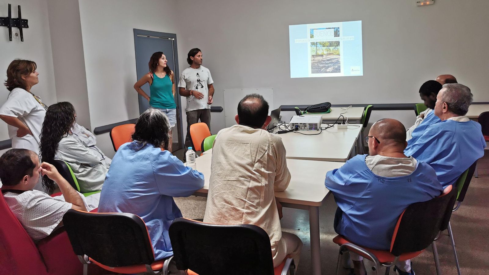 Taller colaborativo con pacientes y profesionales de la Unidad de Hospitalización de adultos.
