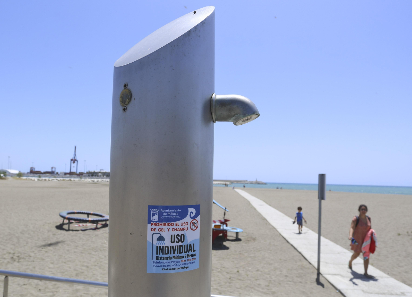 Las playas de Málaga, listas para recibir a los bañistas el lunes