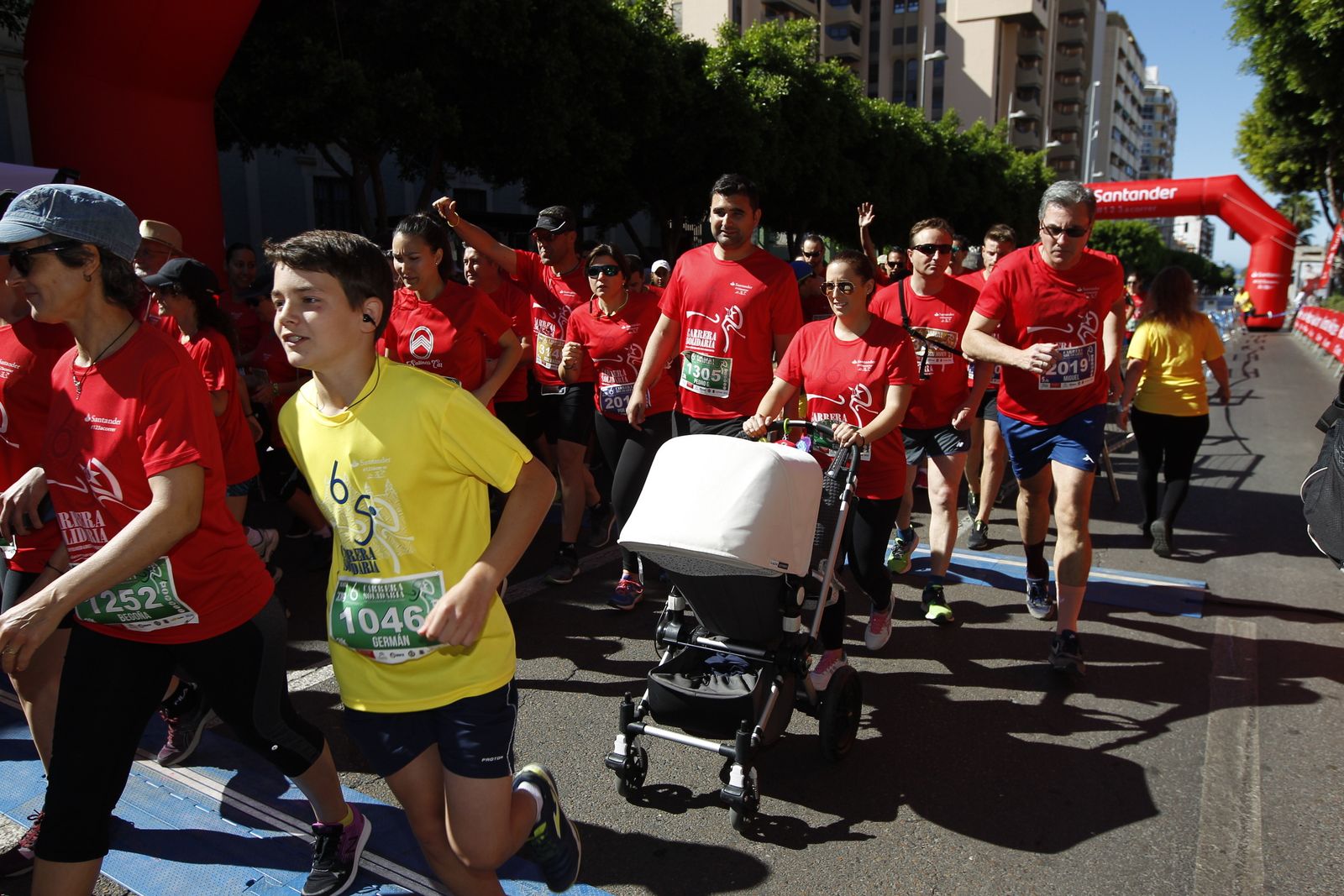 Fotogalería carrera atletismo popular enfermedades poco frecuentes. La Salle Almería