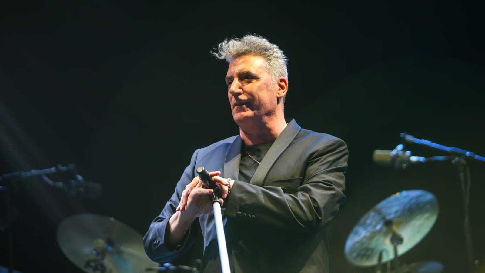 Un momento de la actuación de Loquillo, espectáculo inaugural del Concert Music.