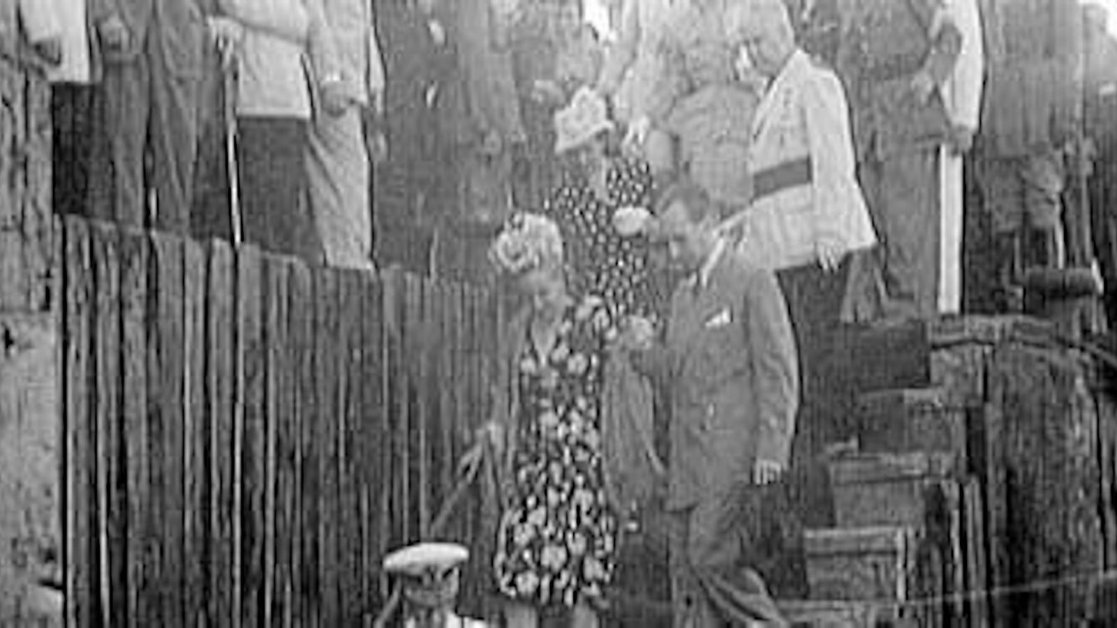 Eva Perón en la escala del embarcadero de la Punta del Sebo.