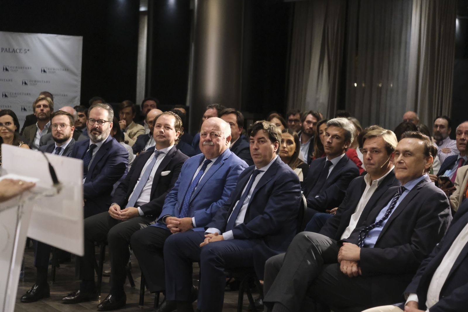 El foro Economía y Sociedad de Asfaco con Antonio Repullo, en imágenes