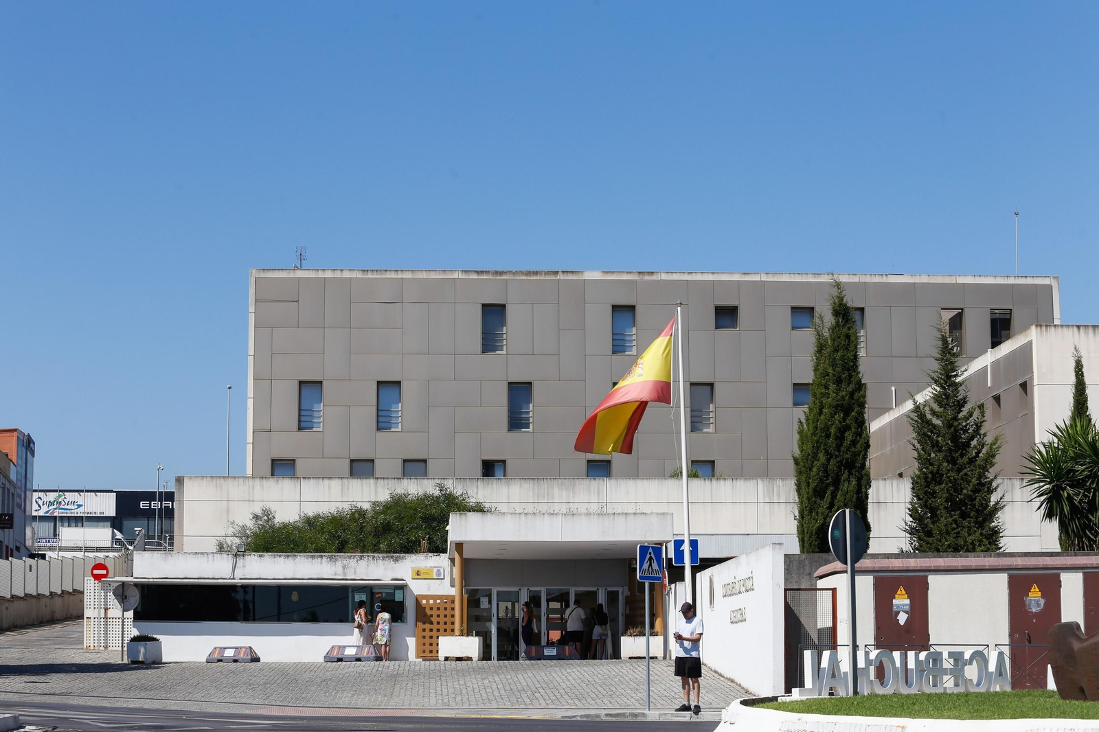 La fachada de la Comisaría de la Policía Nacional de Algeciras.