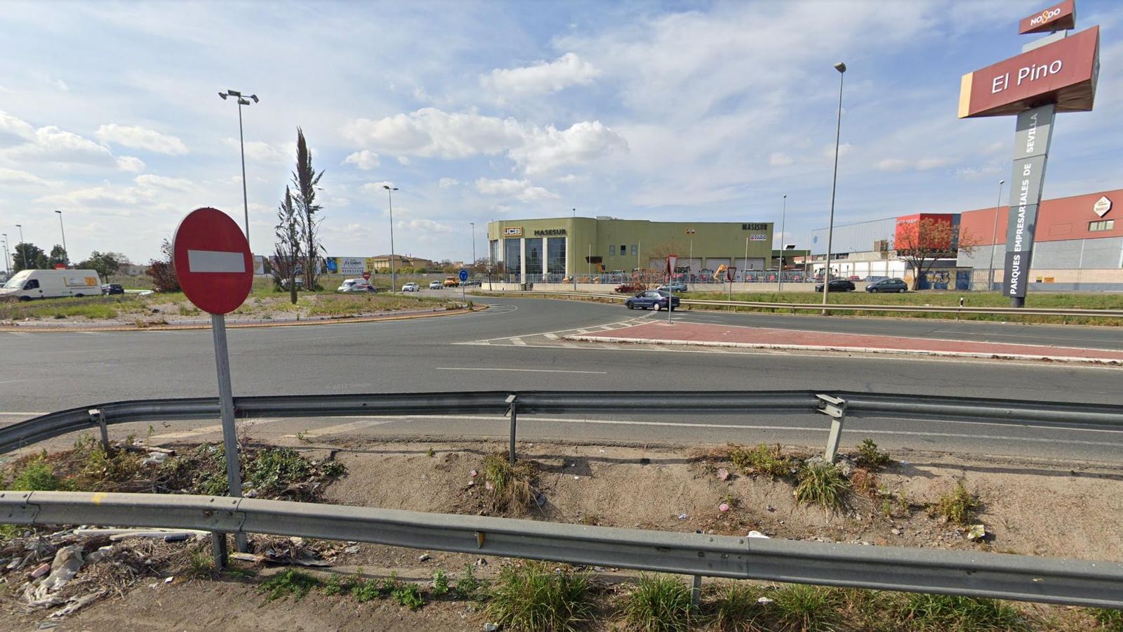 Hay que cruzar al otro lado con mucha precaución.