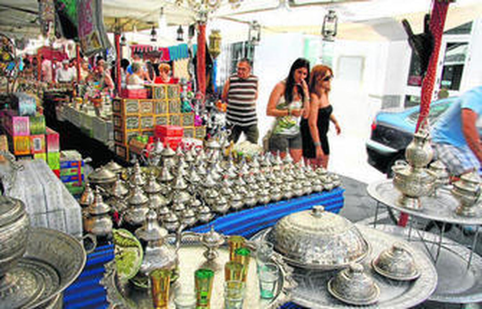 Una imagen de uno de los mercados temáticos de época celebrados en el centro de la ciudad.