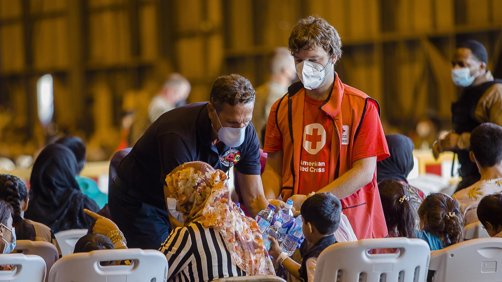 Imágenes de la llegada a Rota de refugiados afganos