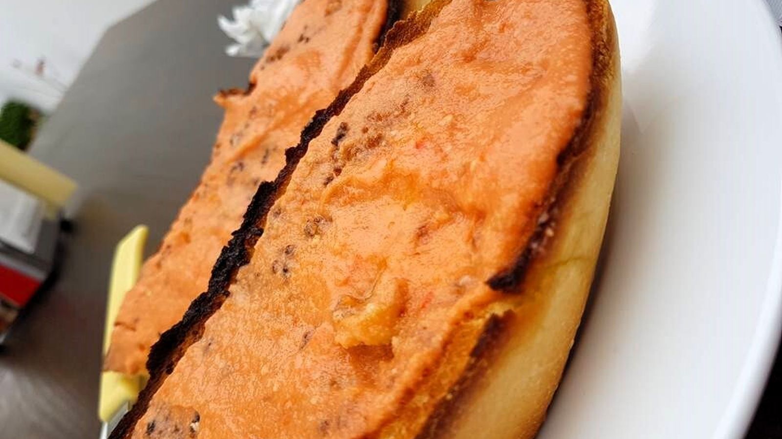 Desayuno del Bar La Teja.