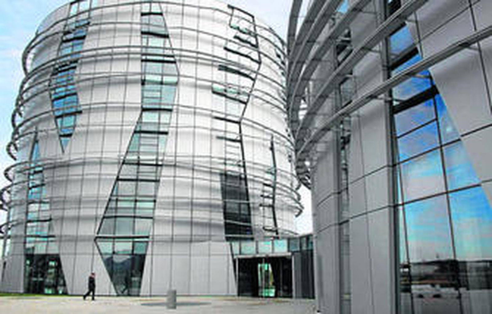 El edificio de servicios del Área Logística de El Fresno, en Los Barrios, en una imagen de archivo.