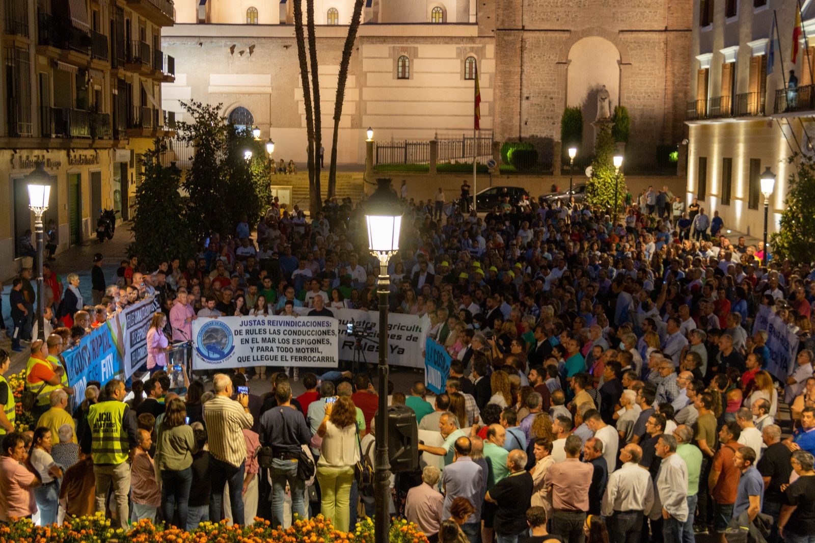 Manifestación por las infraestructuras de la Costa de Granada