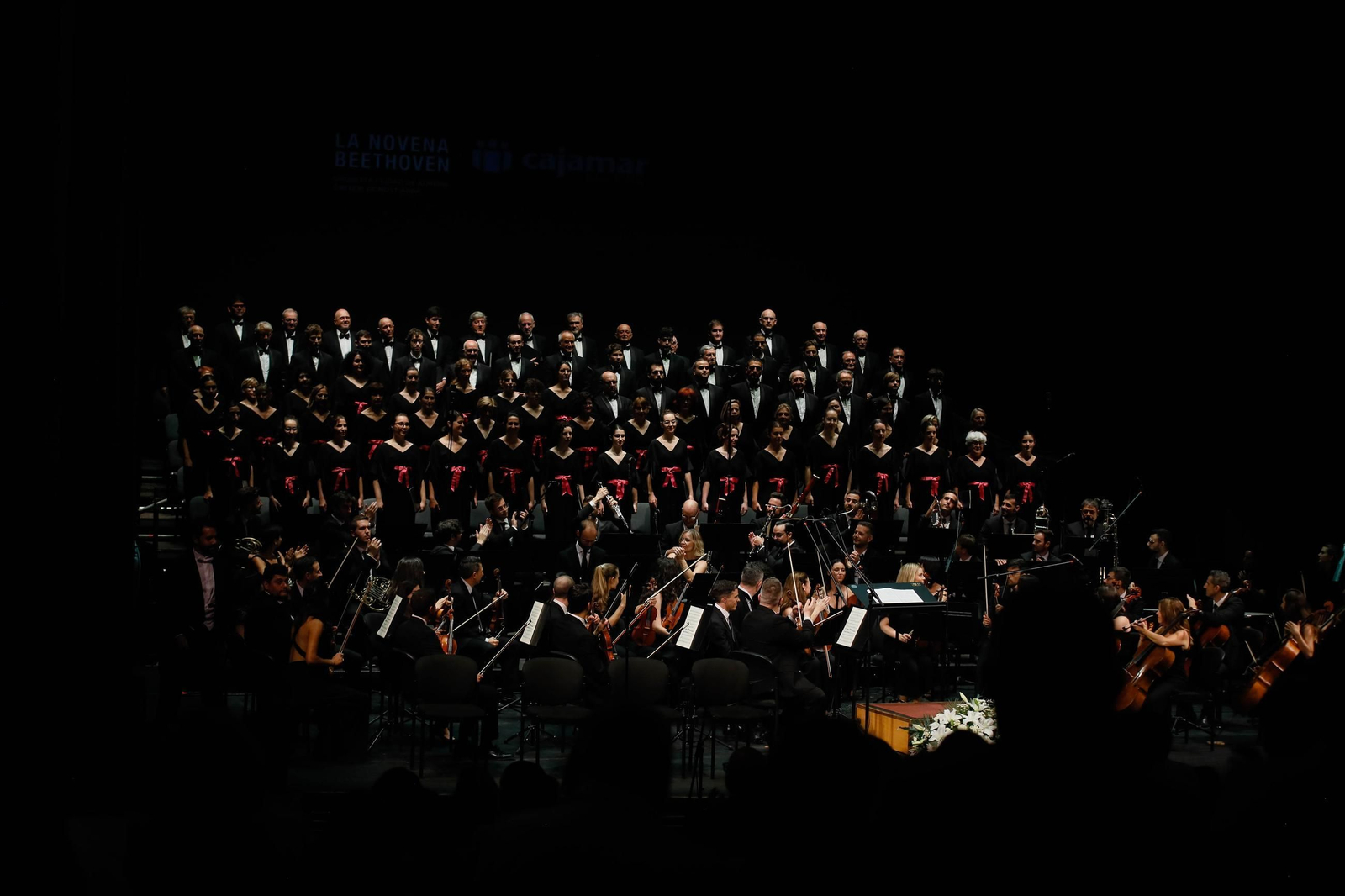 Imágenes de la novena Beethoven interpretado por la OCAL y Orfeón para Cajamar