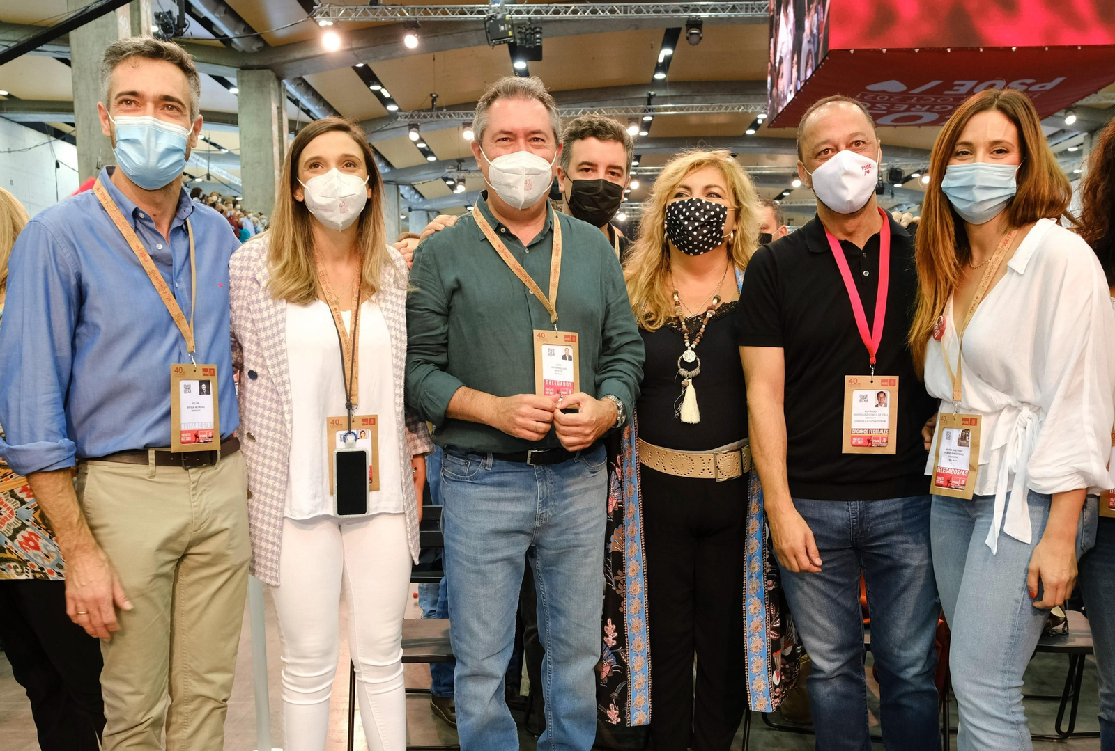 María Márquez, segunda por la izquierda junto a Juan Espadas en el Congreso del PSOE del fin de semana.