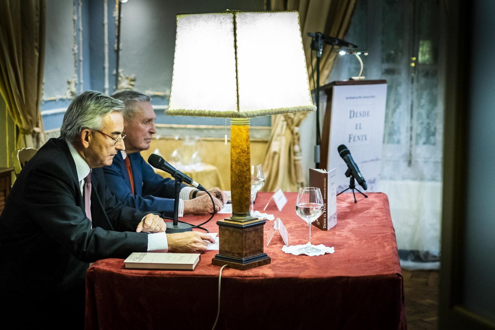 Presentación del libro de José Ramón del Río 'Desde el Fénix'