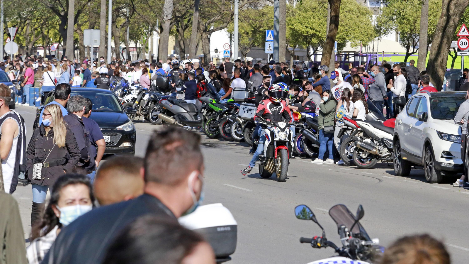 Imágenes del ambiente motero en Jerez