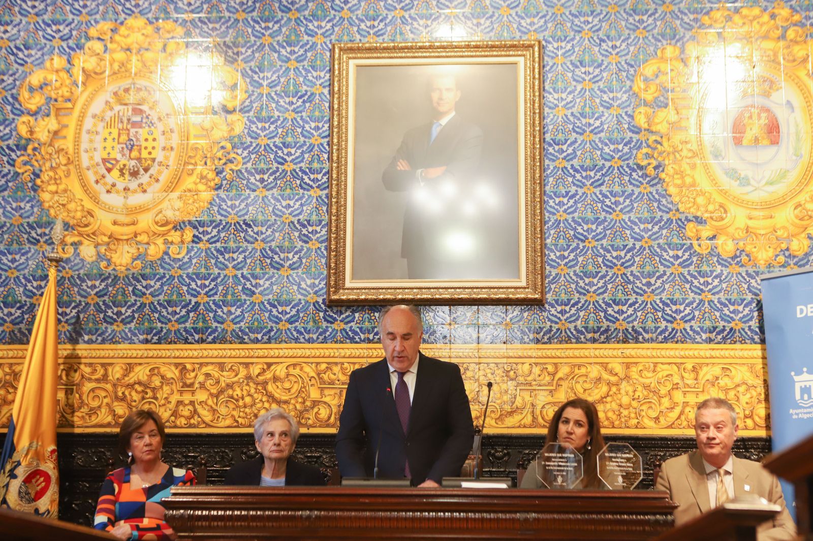 Imágenes del homenaje a Concepción Villaescusa y Cristina Orozco en Algeciras por el 8-M