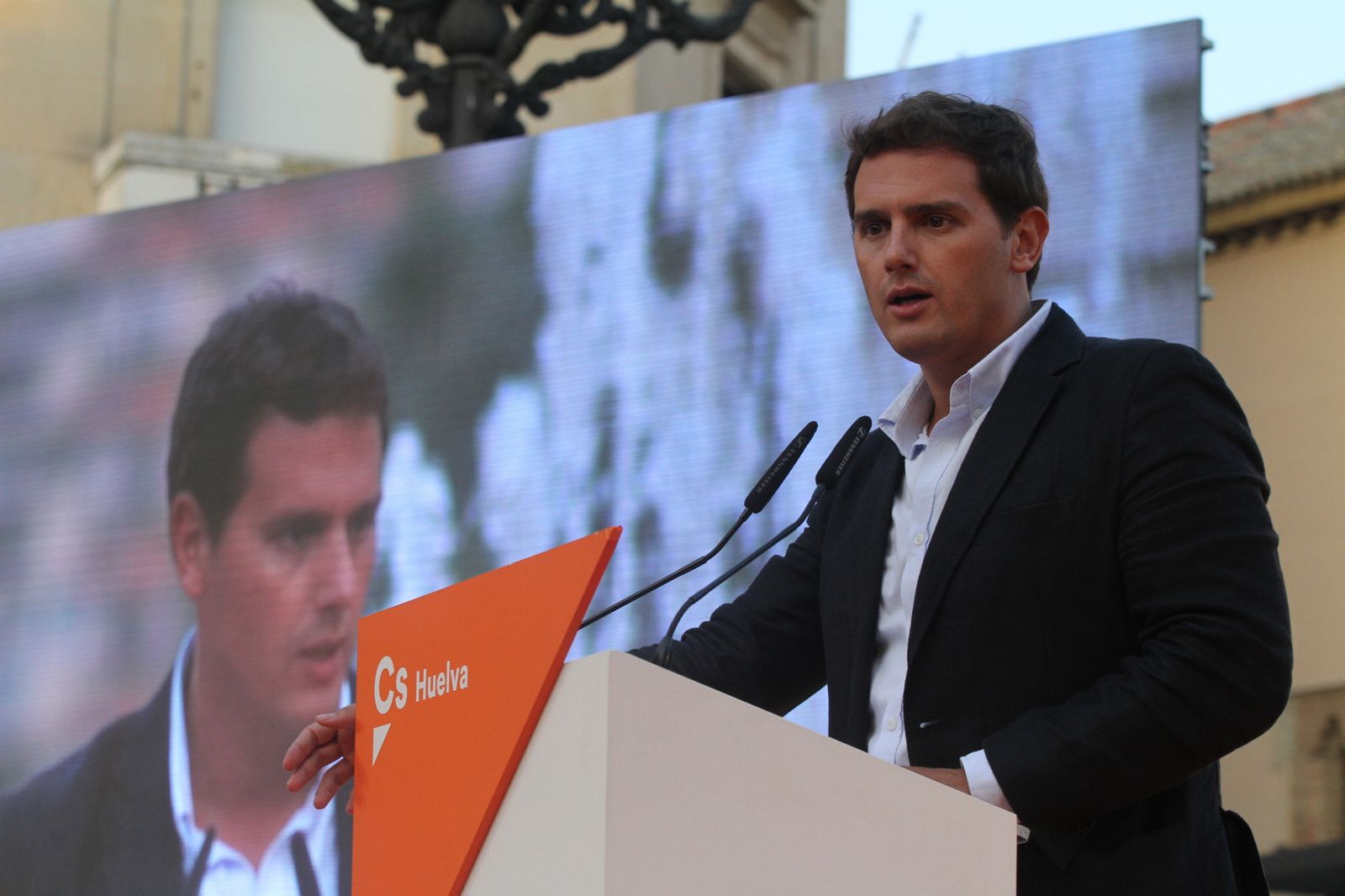 Encuentro Ciudadanos con Albert Rivera en la Plaza de Las Monjas