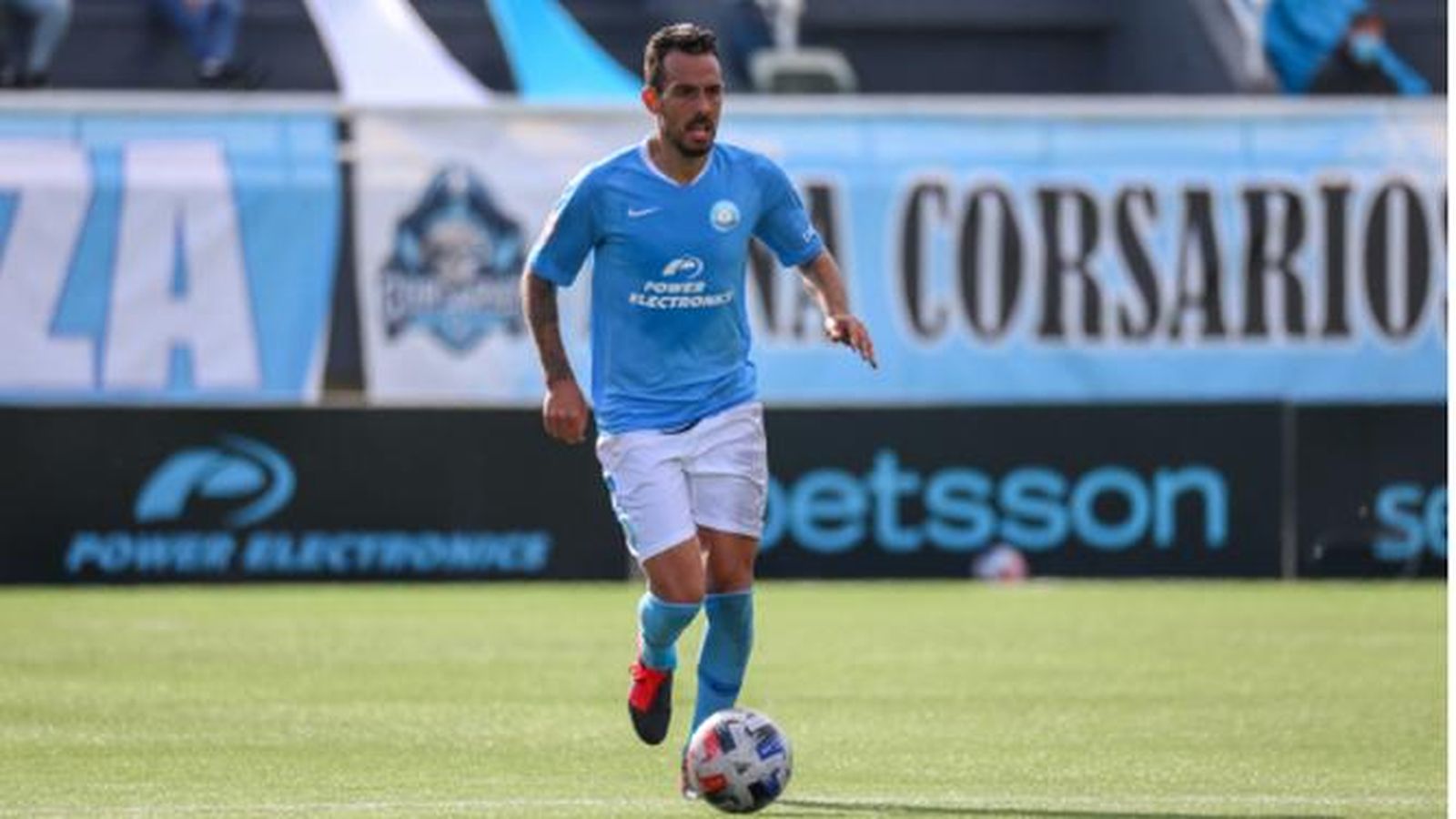 Manu Molina, en un encuentro con la UD Ibiza en esta campaña.