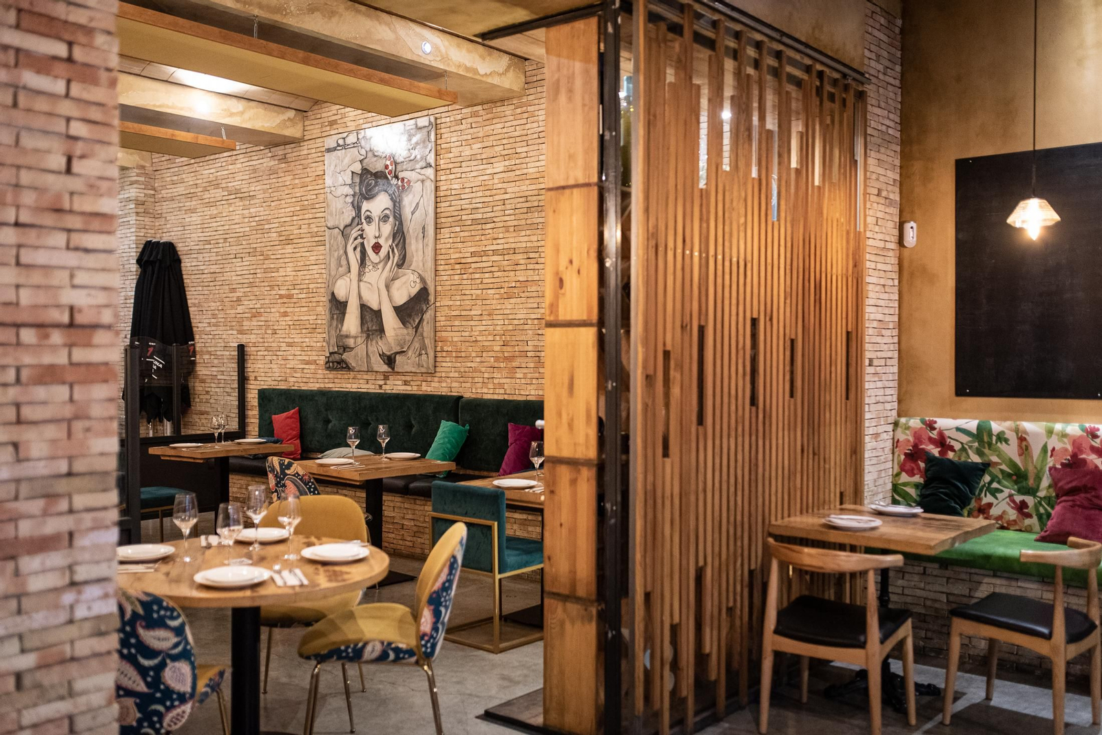 Comer junto a la Plaza de las Monjas