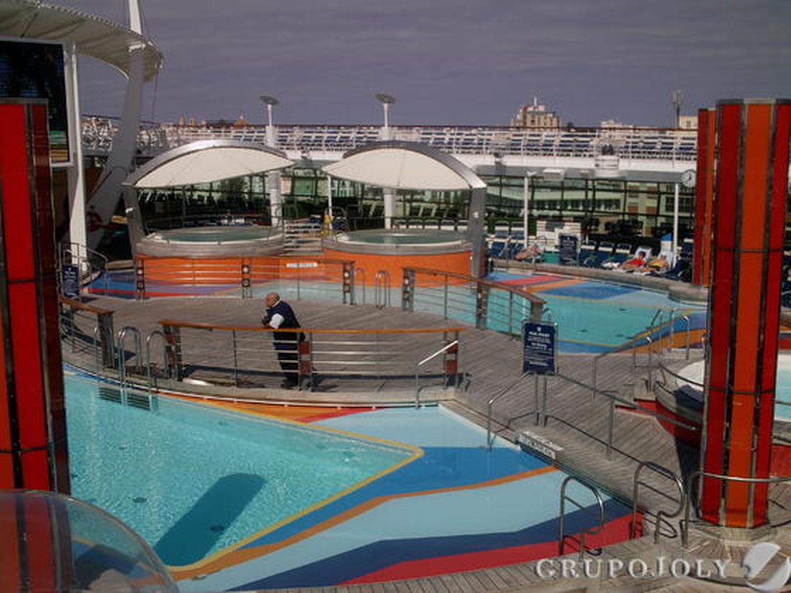 Imágenes del interior del crucero, una auténtica ciudad flotante

Foto: Rosa Gomez