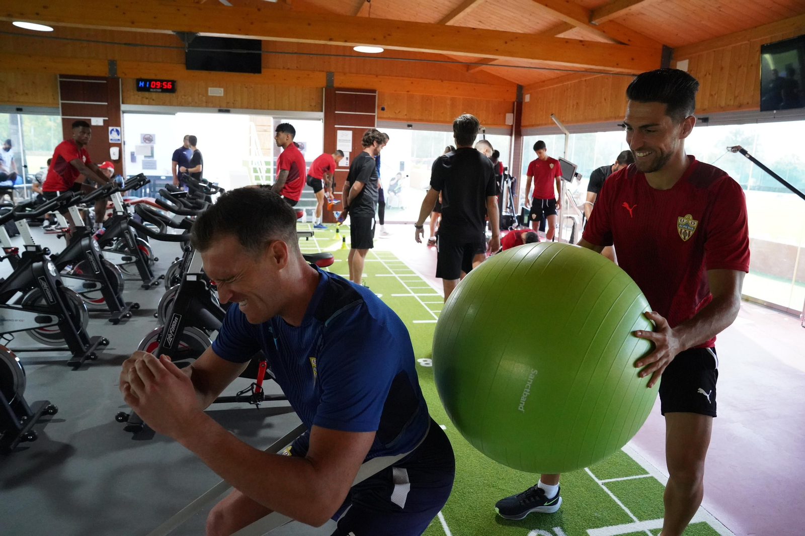 Fotos de la sesión matinal del Almería de este lunes 2 de agosto