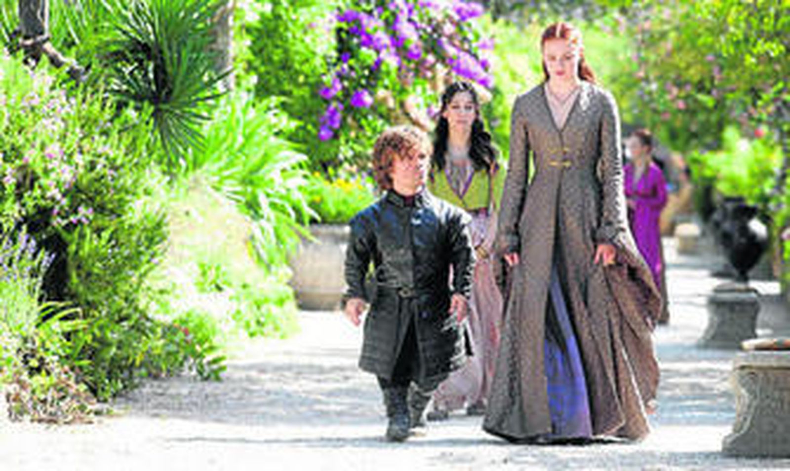 Los personajes de Tyrion Lannister y Sansa Stark en una escena de 'Juego de Tronos'.