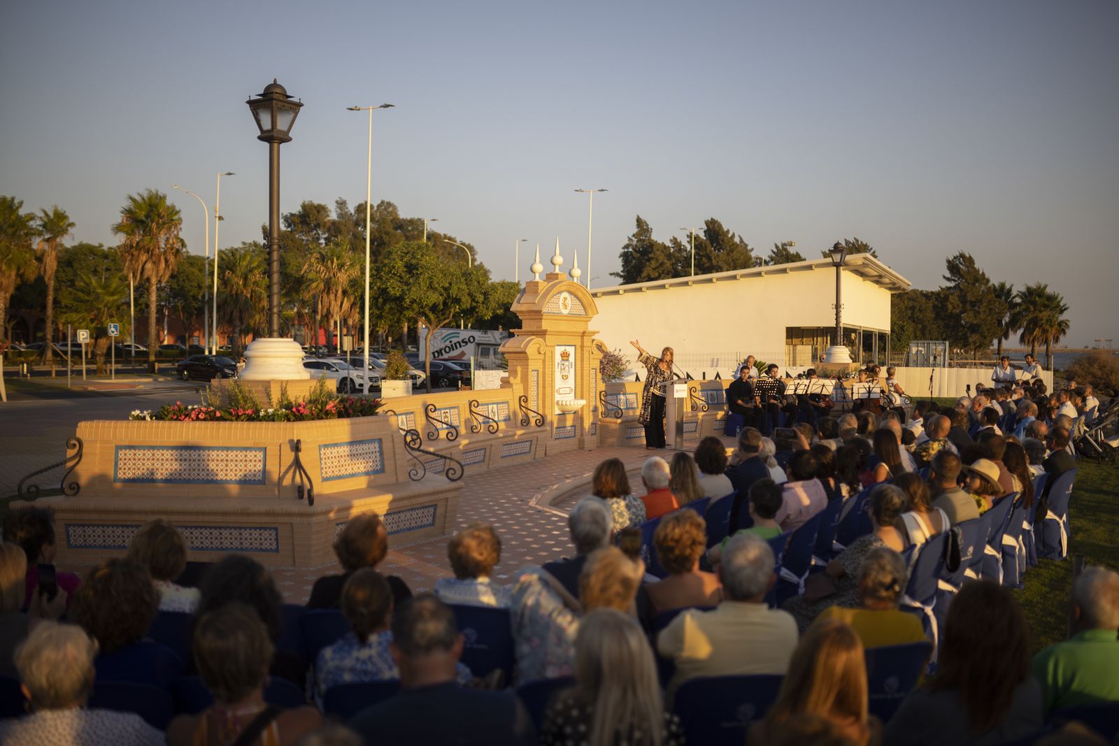 Imágenes de la inauguración De la Fuente de las Naciones en el Paseo de la Ría