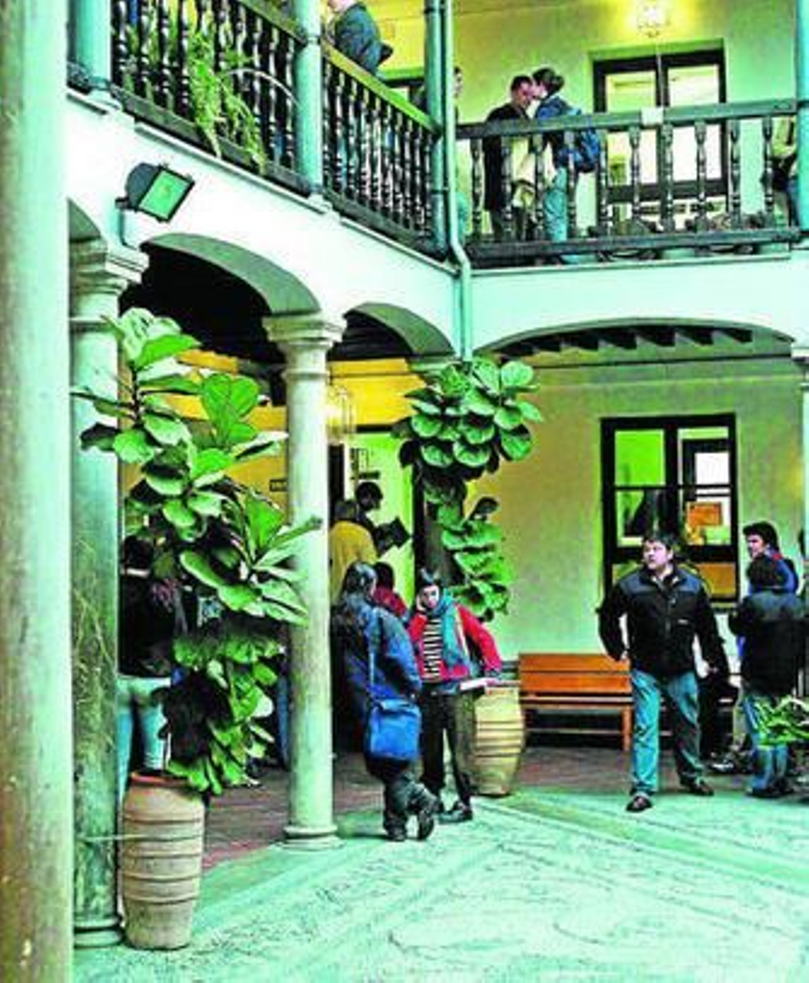 El Centro de Lenguas Modernas se ubica en un palacio del siglo XVI en el Realejo.