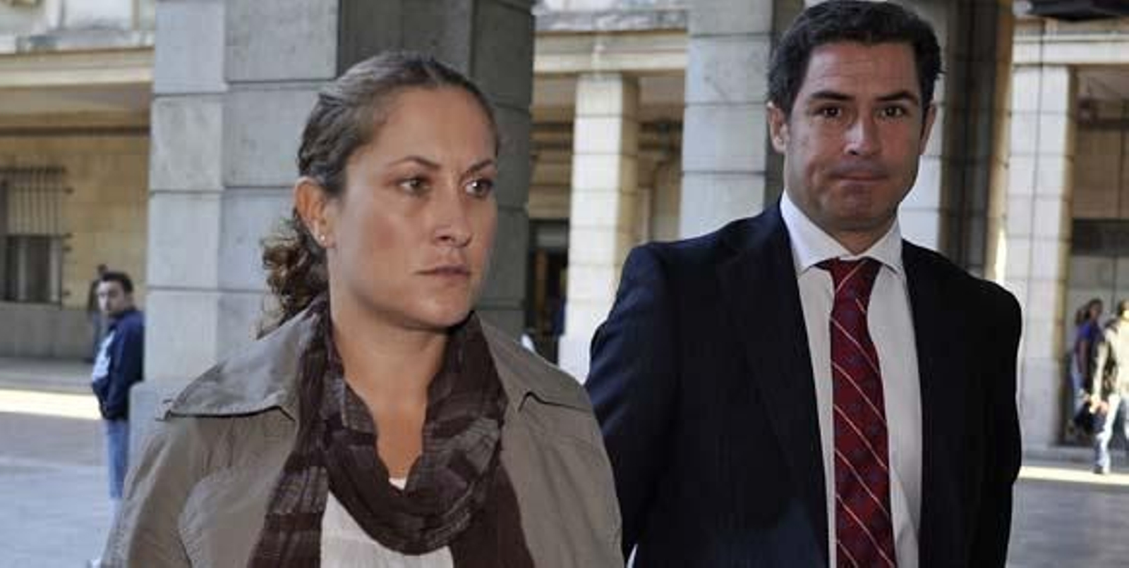 La directora de Proyectos dice que se enteró de la comisión cuando fue citada por la Policía