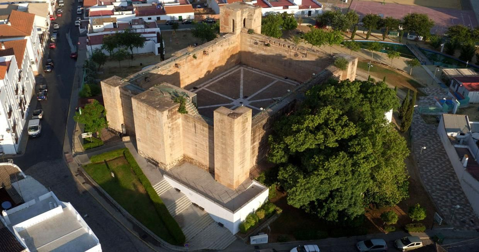 Vista aérea del castillo de Cartaya.