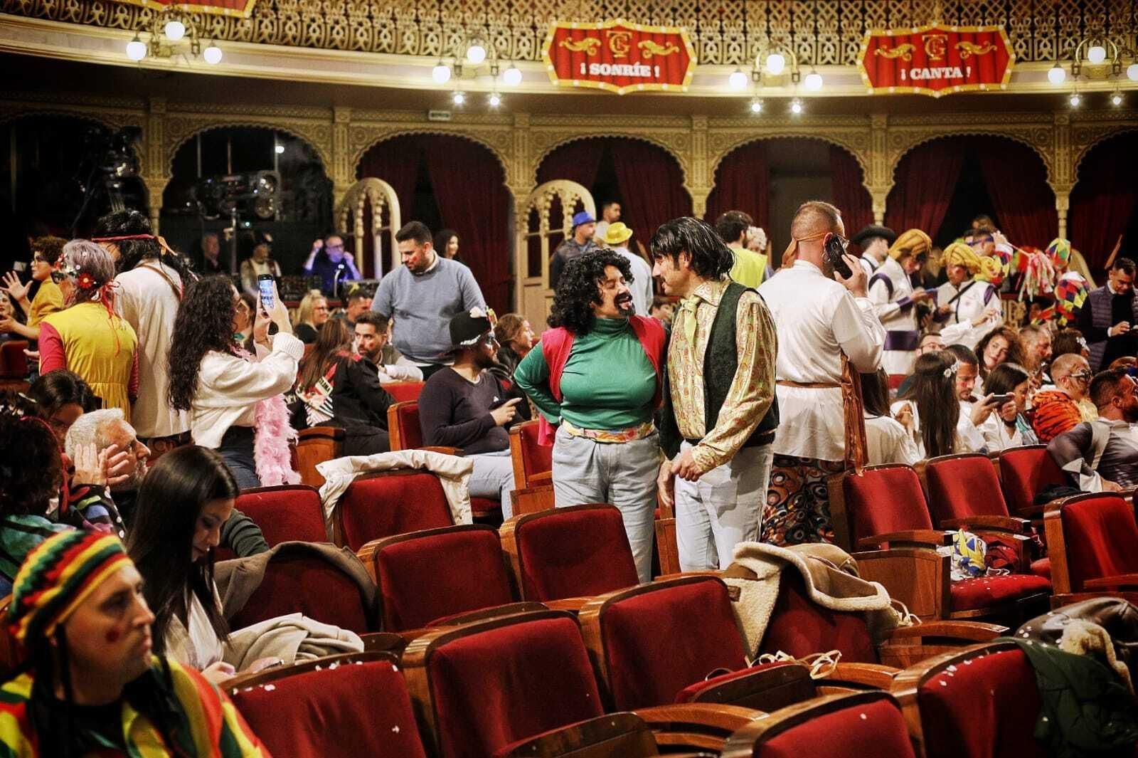 Búscate entre las mejores imágenes de la final del COAC 2024 del Carnaval de Cádiz