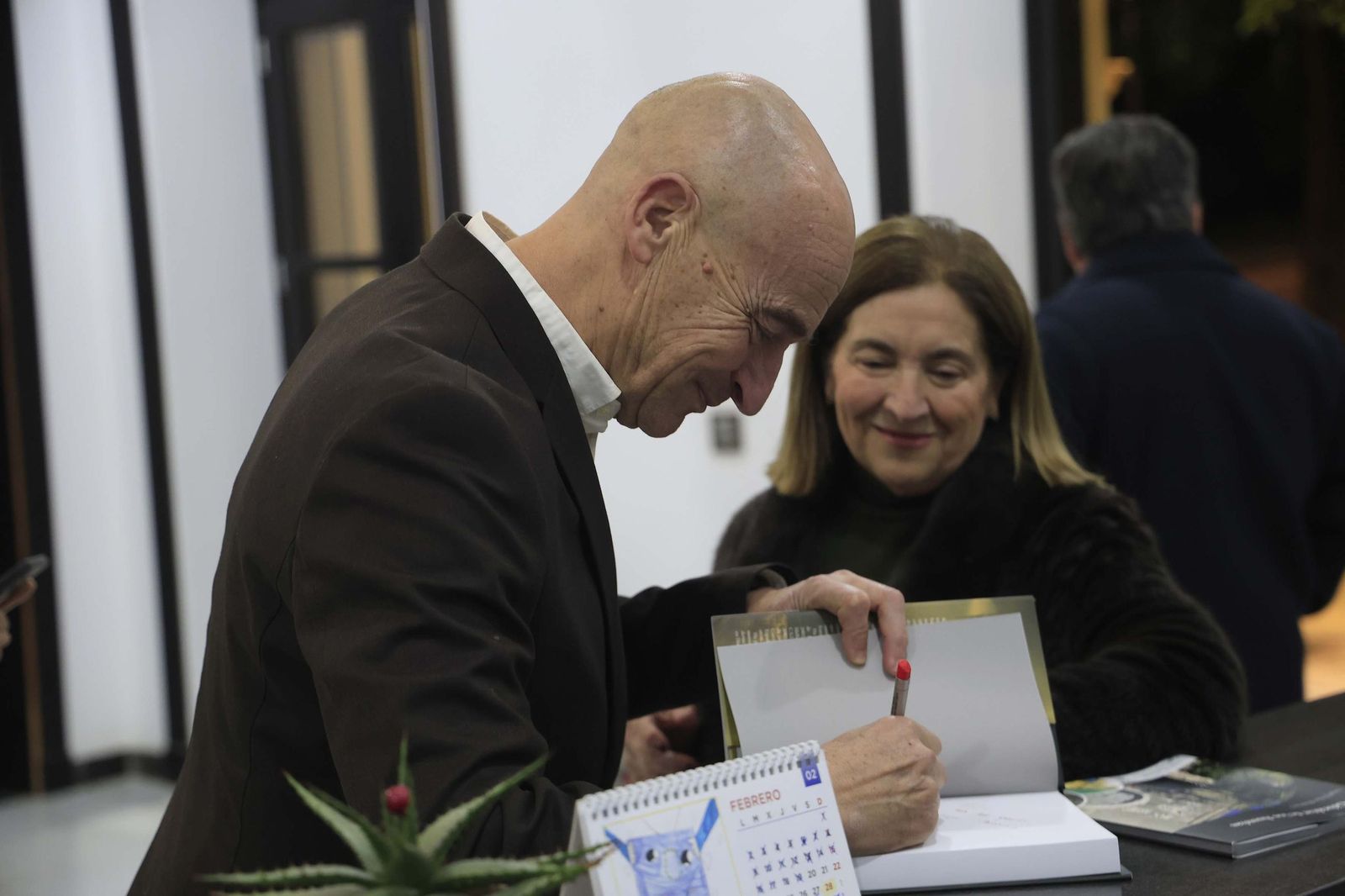 Las fotos de la presentación de las dos nuevas guías del patrimonio del Campo de Gibraltar