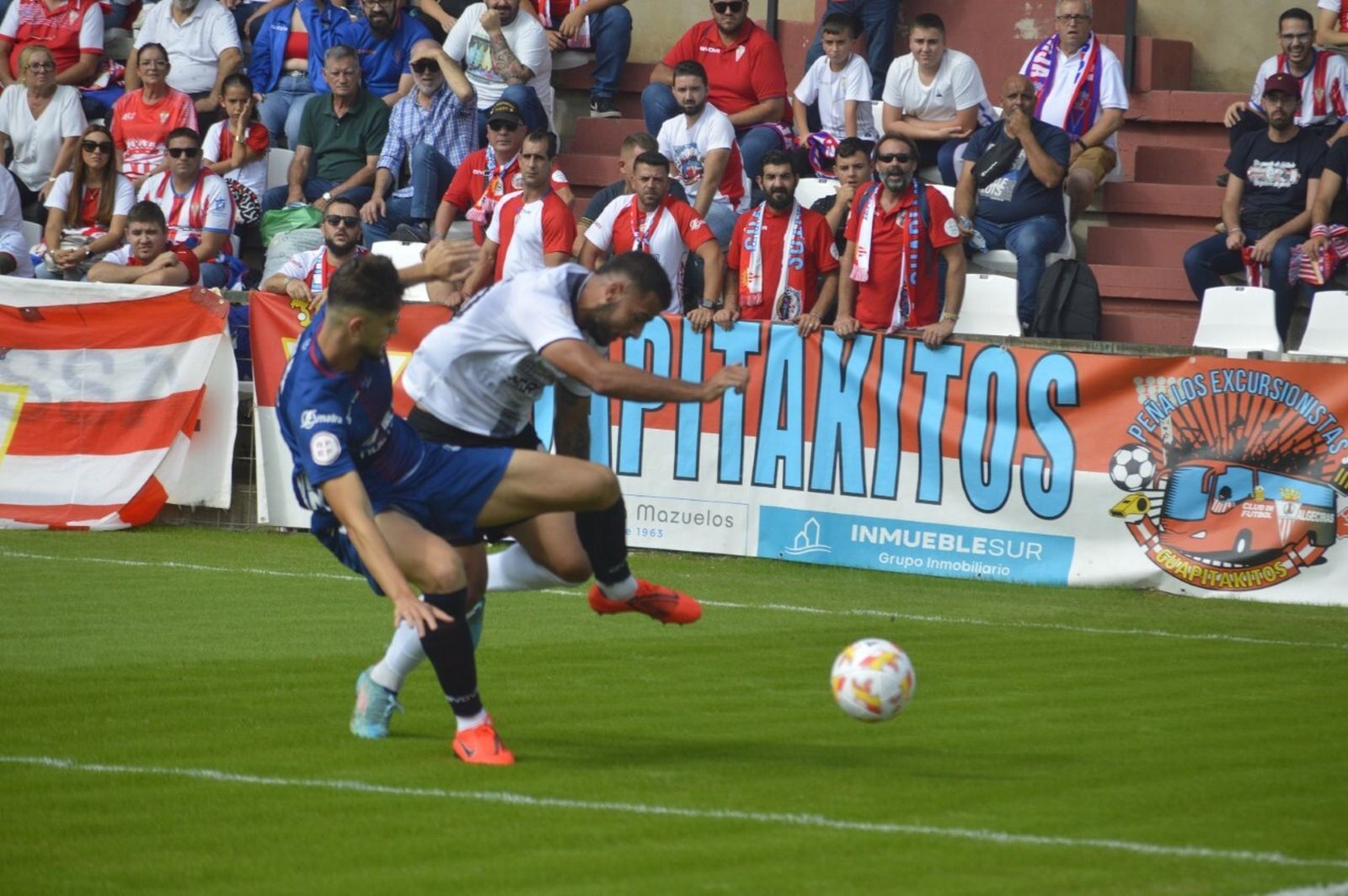 Van Rijn trata de frenar a Cinta.