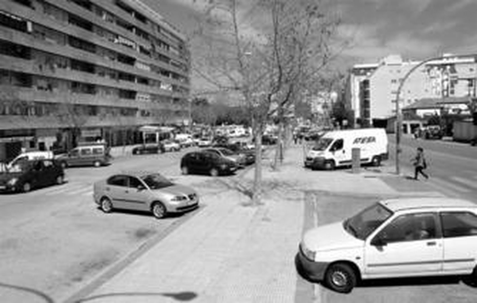 Aspecto actual que presenta la avenida de León Herrero, donde irá un parking.