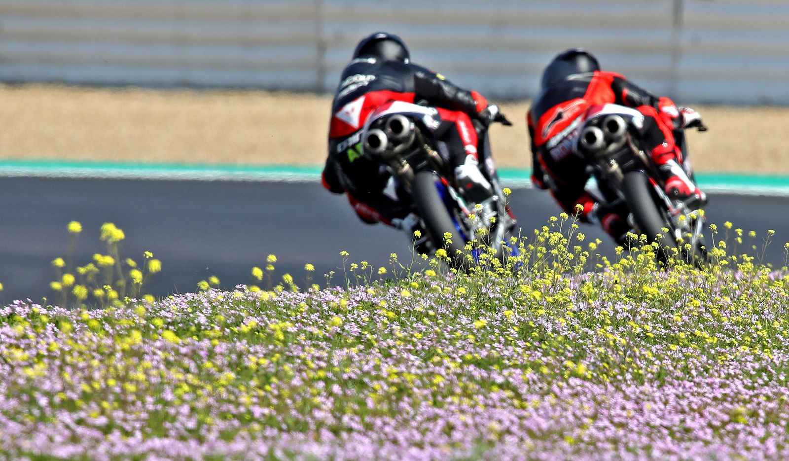 Imágenes de los entrenamientos de Moto2 y Moto3
