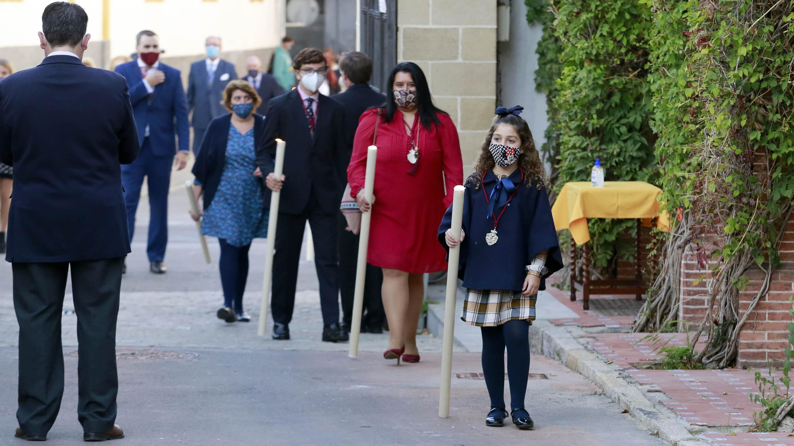 Imágenes del rosario de la Aurora de la Candelaria por los jardines de la Atalaya