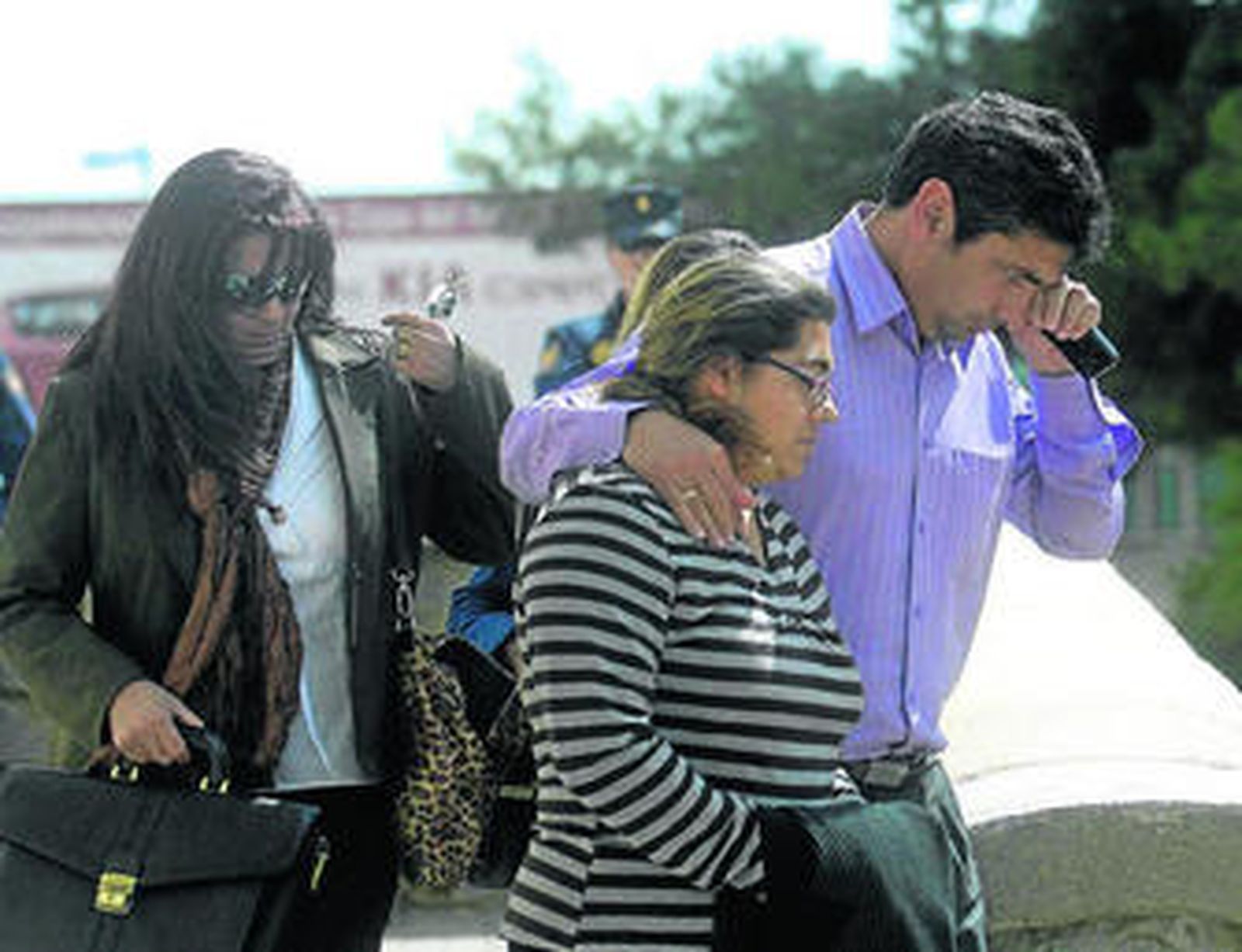 Gloria Gómez, junto a Juan José Cortés e Irene Suárez, en agosto de 2008.