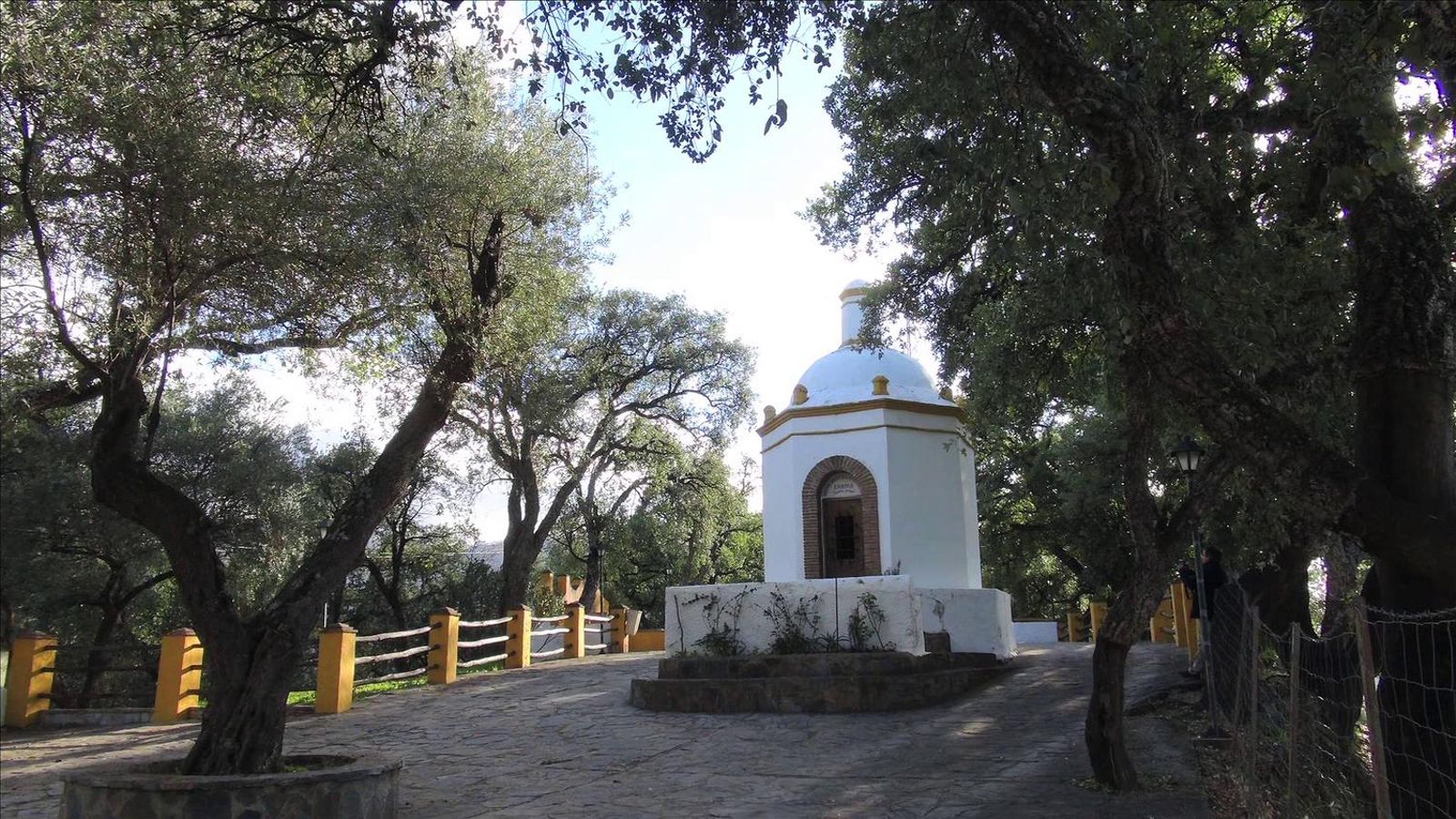 La Ermita de la Santa Cruz del Chorrillo de Jubrique. La Ermita de la Santa Cruz del Chorrillo de Jubrique.