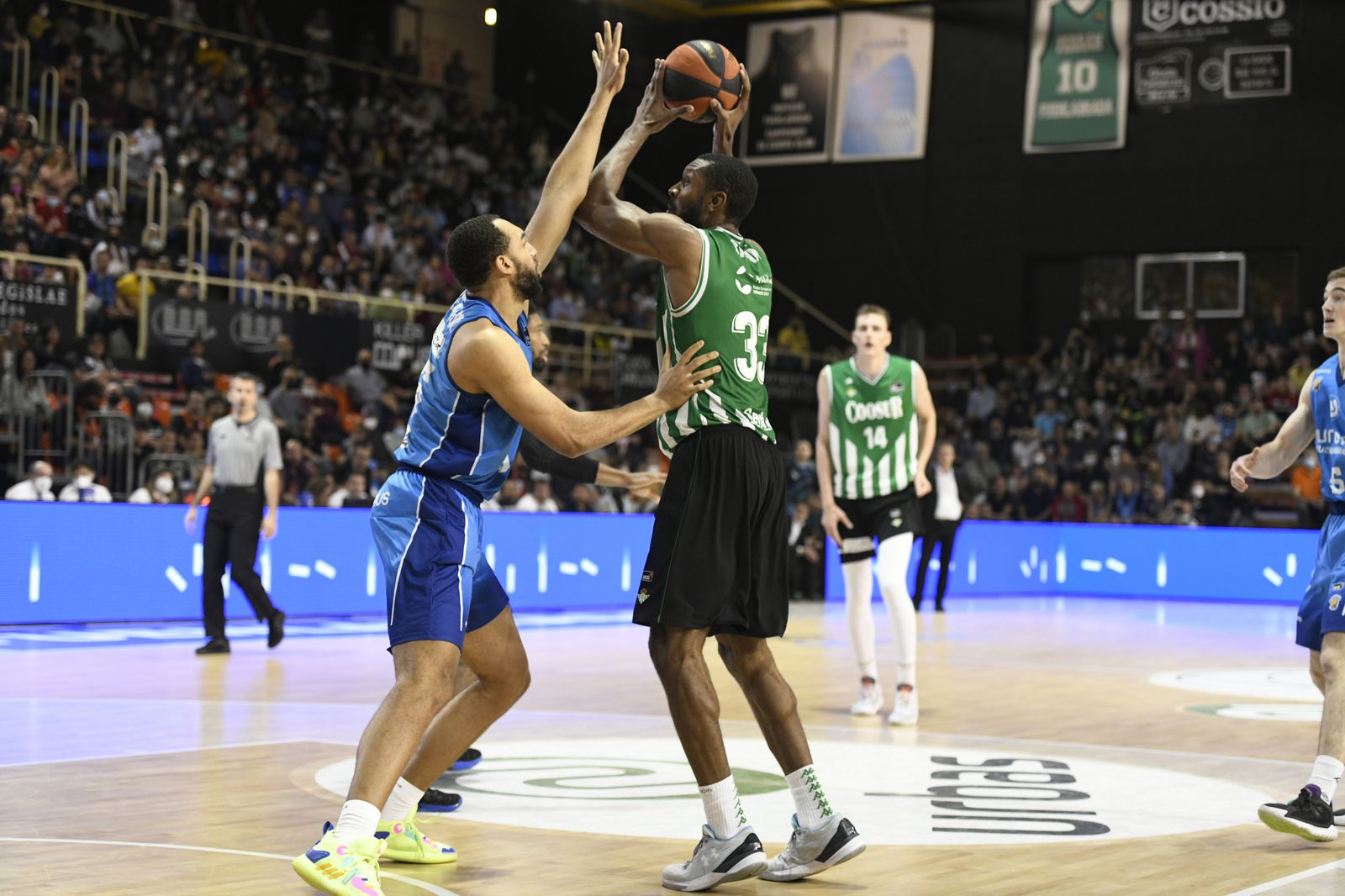 Las imágenes de la fiesta del Coosur Betis