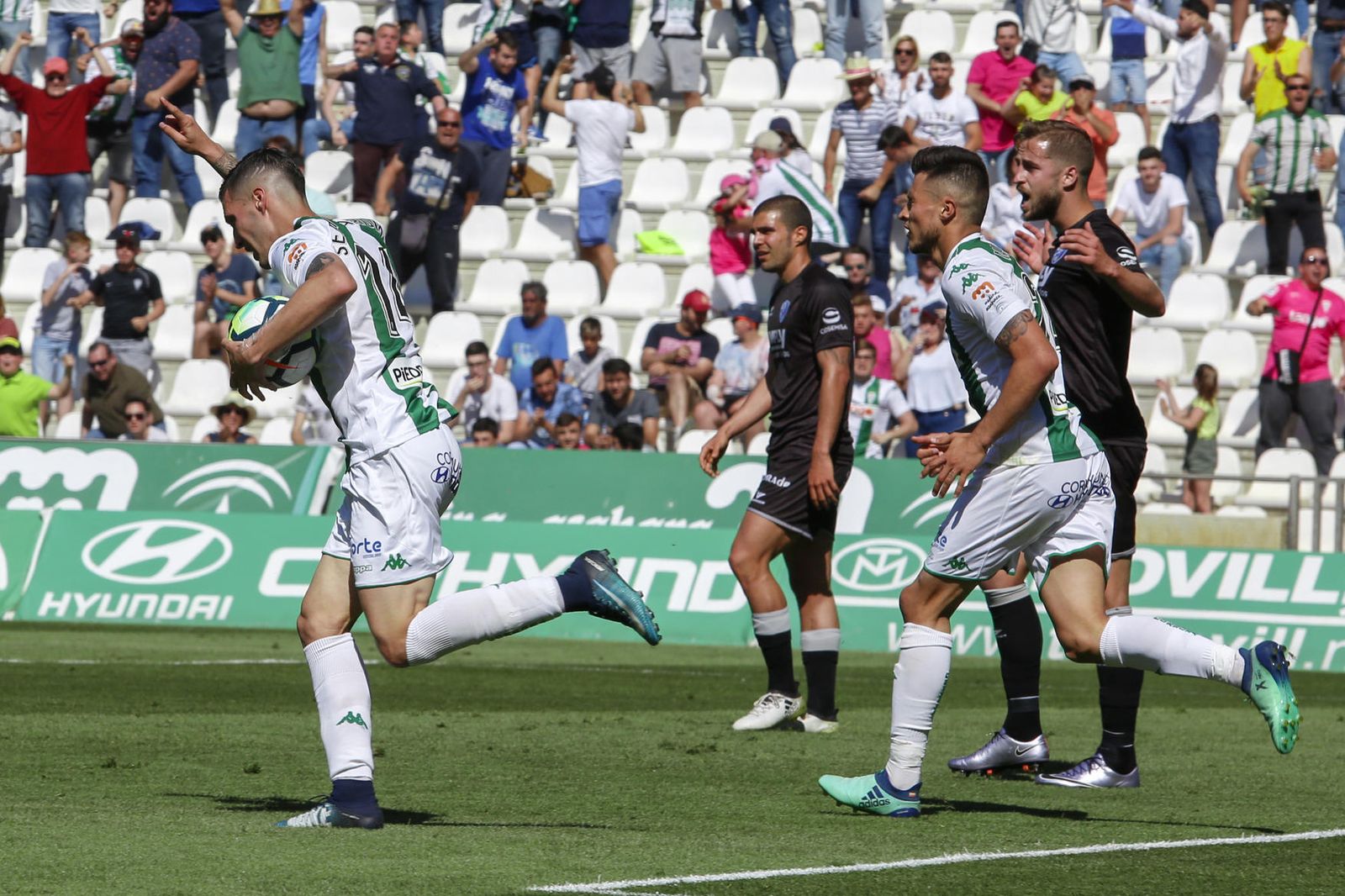 Las imágenes del Córdoba-Huesca